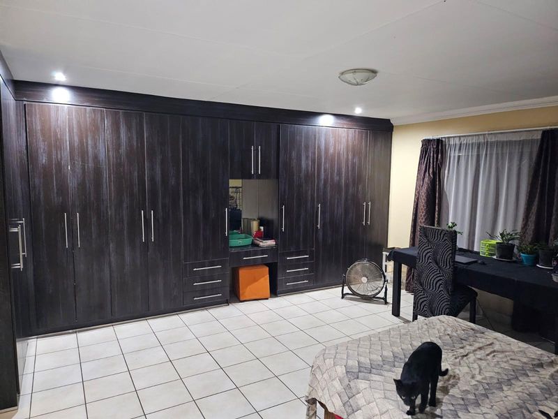 Modern Three Bed House Riversdale Meyerton. - Photo 10