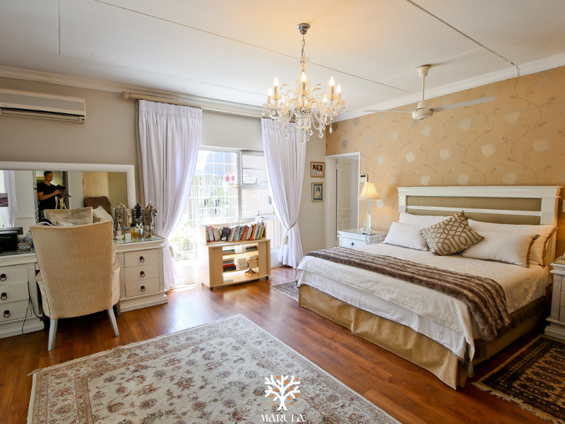 Exquisite 4-Bedroom Home with Entertainment Flair | N$9 200 000.00 - Photo 2