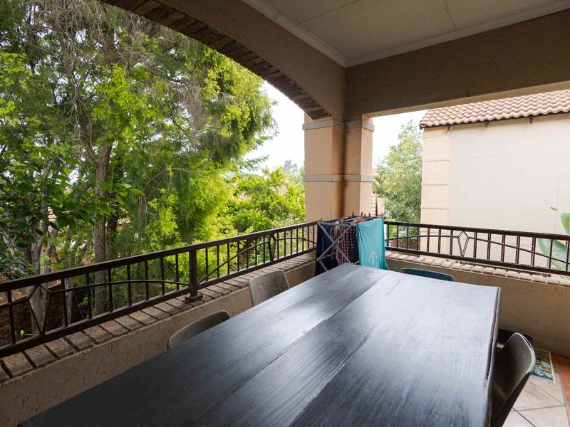 2 Bedroom Top-Floor Apartment for Sale in Papillon Equestria - Photo 3