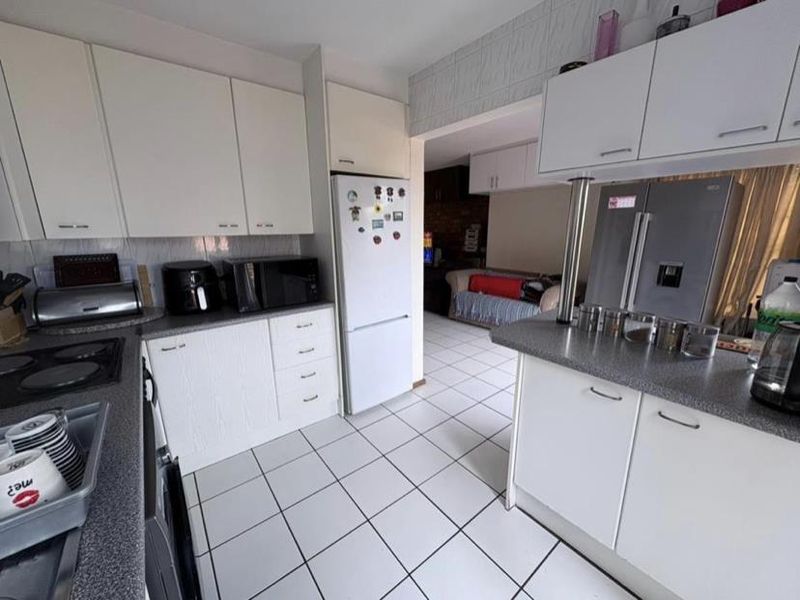 2 Bedroom Townhouse for Sale in Ridgeway - Photo 9