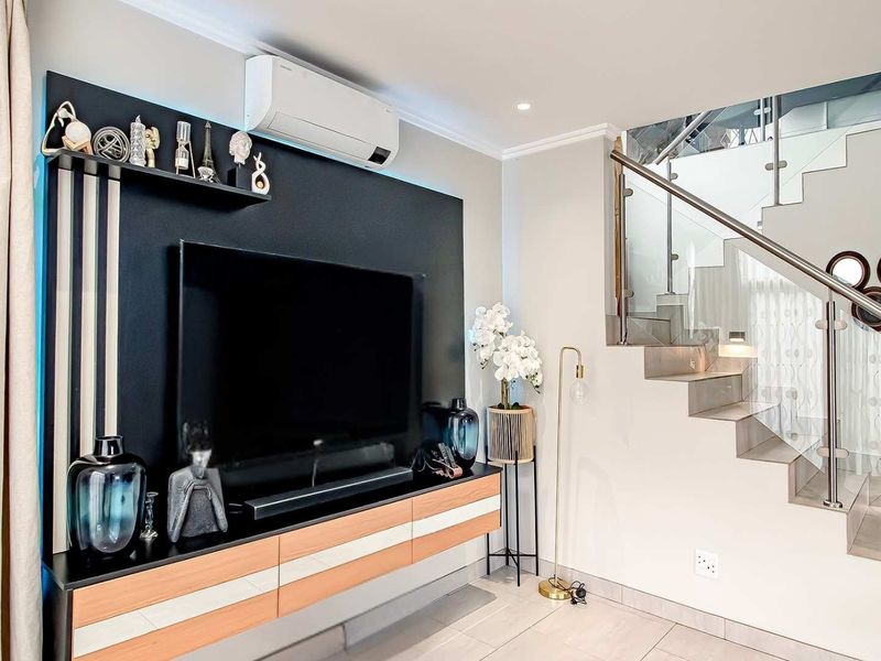 Modern, Secure Cluster Living in Bryanston East – Prime Location Near Riverside - Photo 6