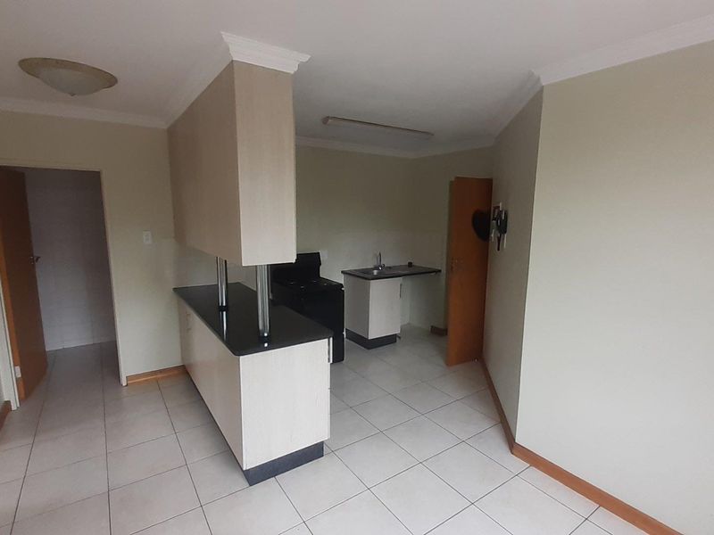 2 Bedroom to rent in Hatfield - Photo 7