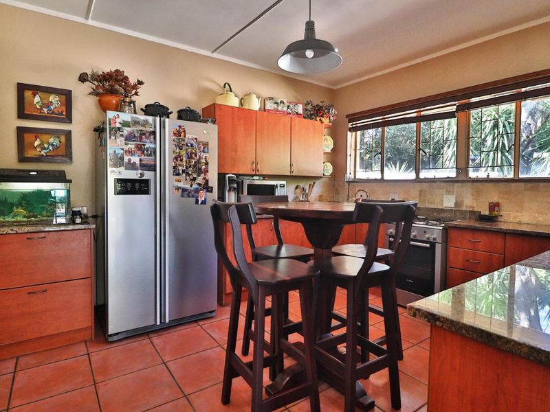 A HOME THAT EXCEEDS EXPECTATIONS... WAIT UNTIL YOU SEE IT! - Photo 7