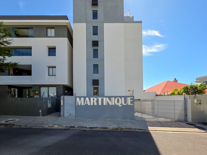 Beautifully designed and curated home in the heart of Fresnaye - Photo 3