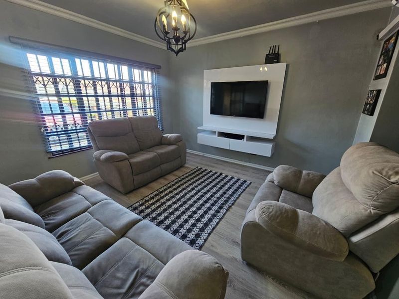 Welcome to Kinsley Gardens - where modern living meets relaxed coastal charm in the heart of the Bluff - Photo 6
