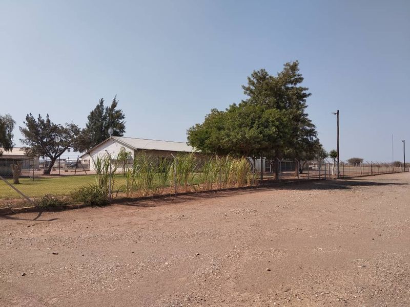 PERFECTLY LOCATED INDUSTRIAL ERF FOR SALE IN MARIENTAL – 2 OPTIONS!! - Photo 5