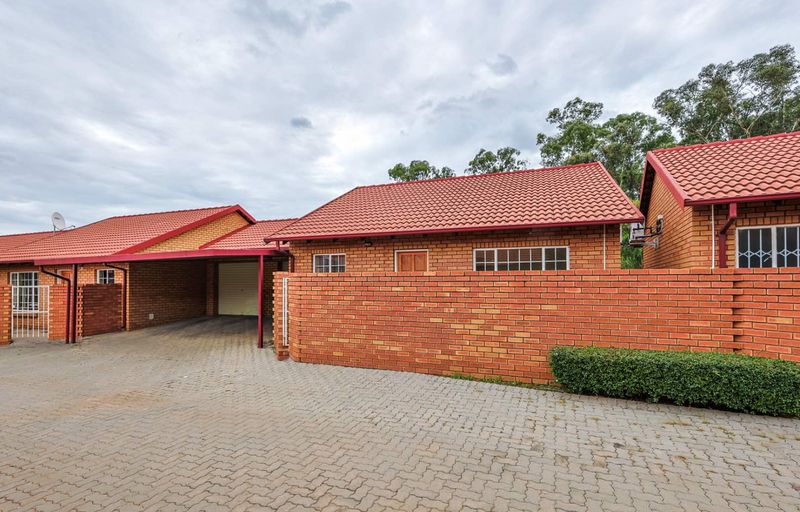 Charming 2BR Townhouse in Arabella Awaits You