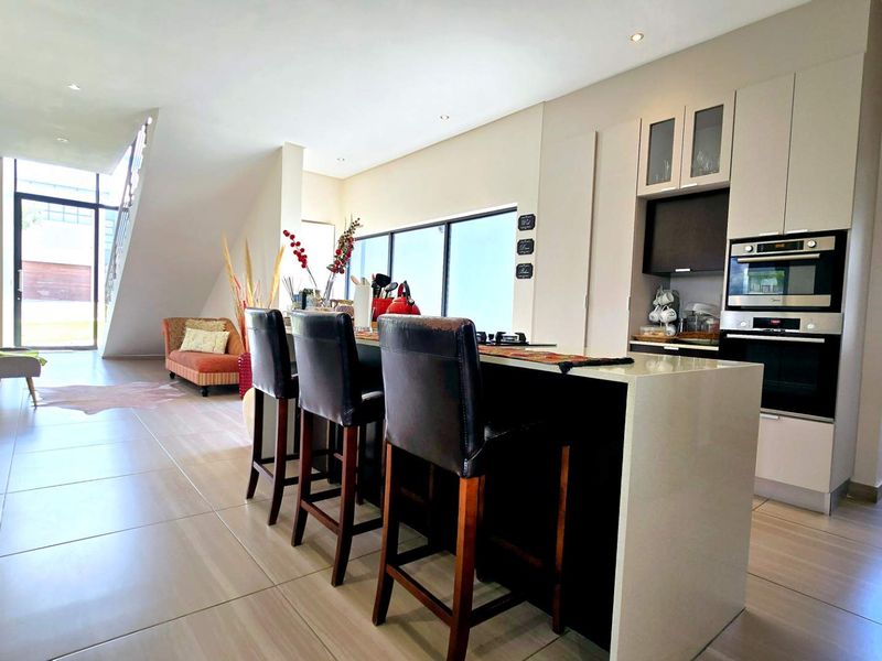 Elegant Double-Storey Home for Sale in The Hills Game Reserve Estate - Photo 7