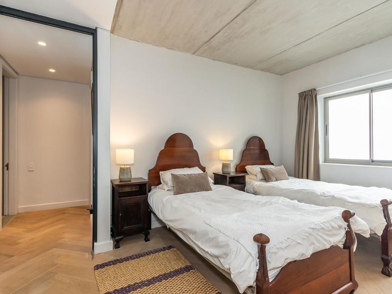 Modern Upmarket Coastal Living with Spectacular Ocean Views - Photo 10