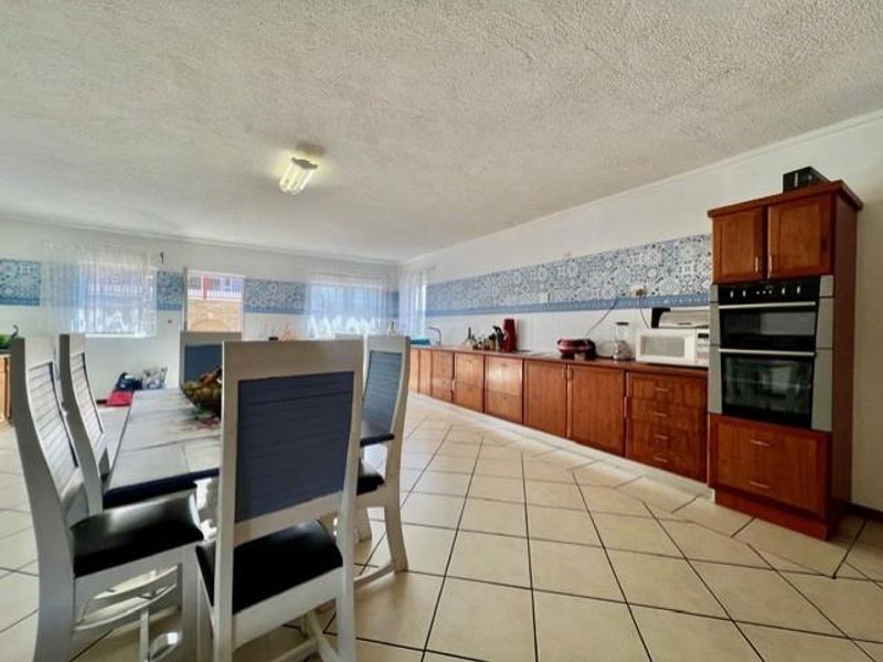 7 Bedroom House FOR SALE in Auasblick - Photo 10