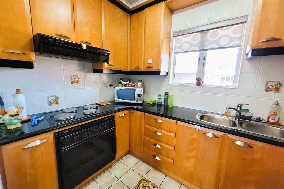 Spacious 2 Bedroom Apartment for Sale – Stanhope Gate, Cato Road, Glenwood - Photo 3