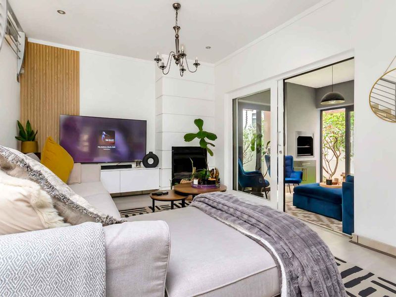 MODERN 3 BEDROOM 2 BATHROOM CLUSTER HOME FOR SALE IN FOURWAYS - Photo 6