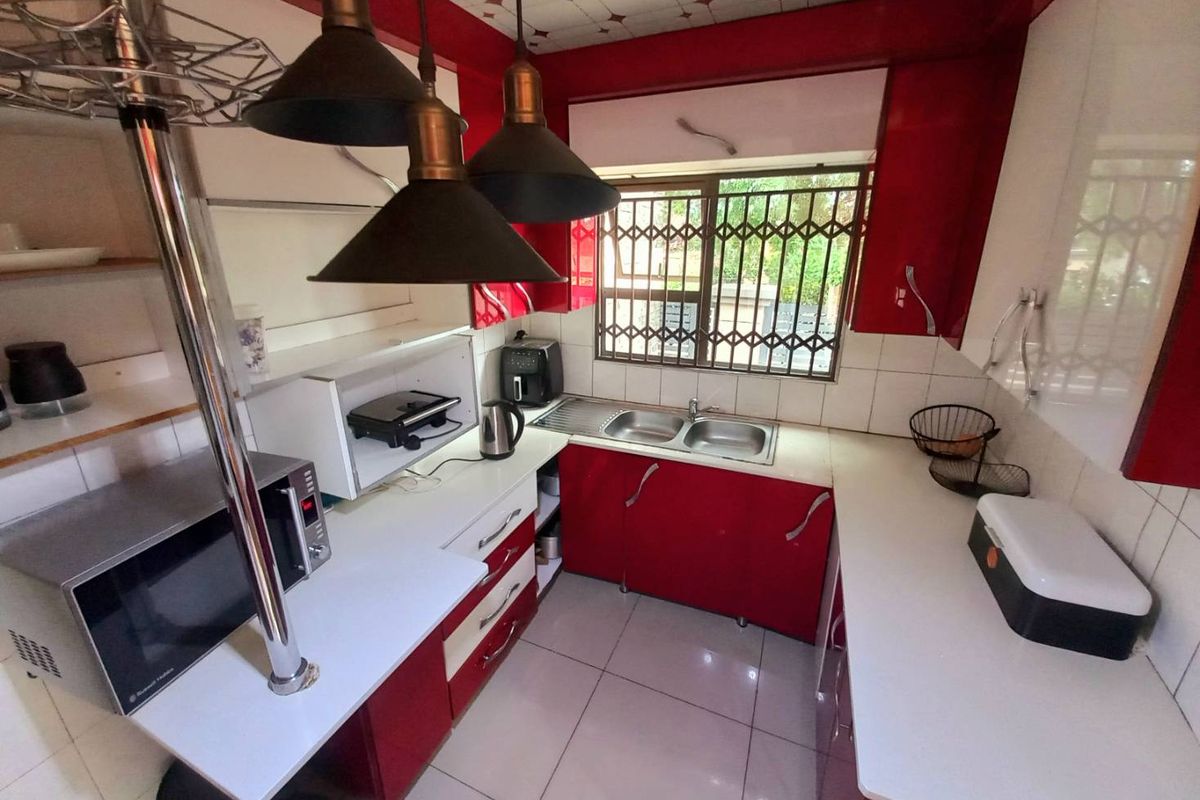 Three bedrooms house for sale in Elandspoort - Photo 3