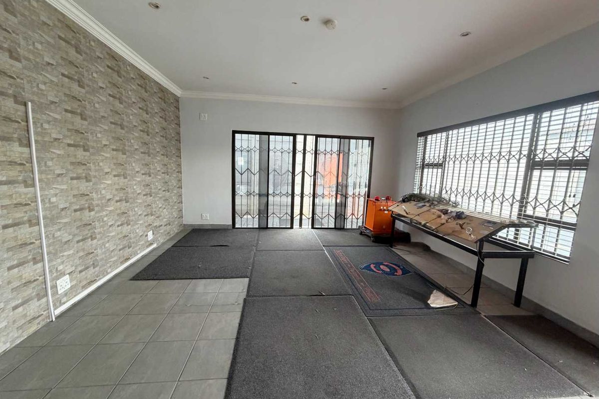 Prime Double Story Property with Exceptional Business Potential in New Redruth - Photo 3