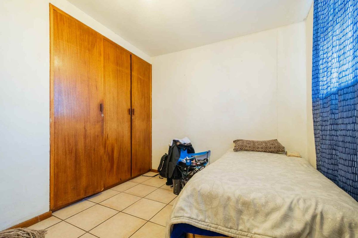 Spacious 5-Bedroom Apartment - Photo 4