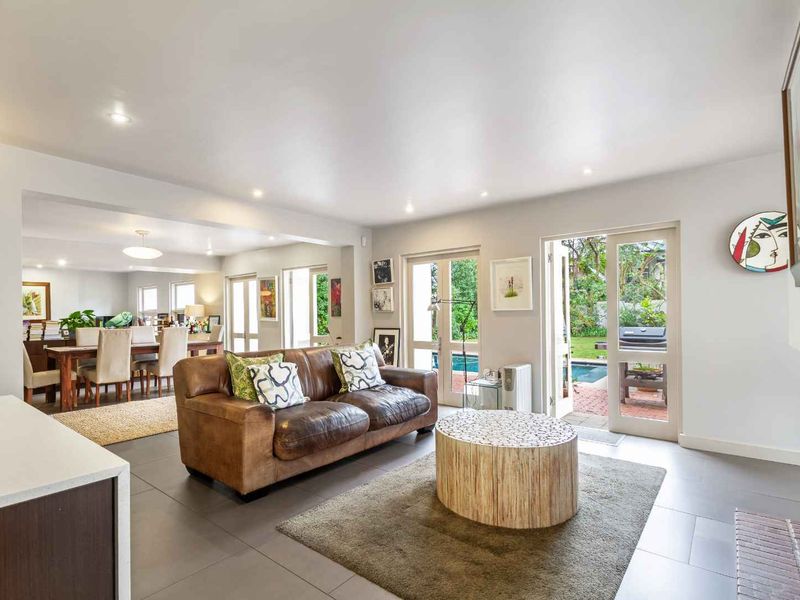 BEAUTIFUL 4 BED 4 BATH HOME FOR SALE IN FOURWAYS GARDENS - Photo 9