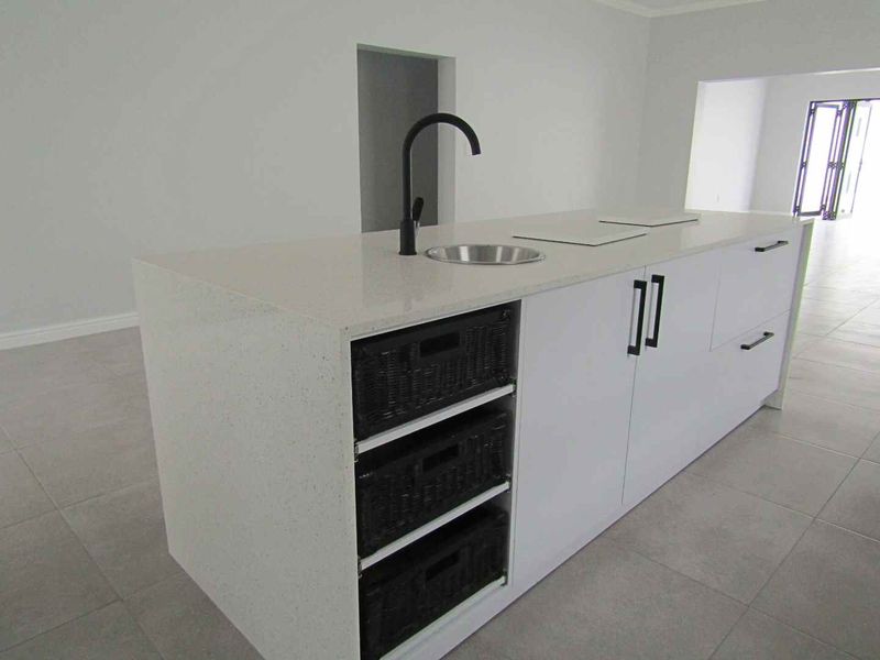 Newly build home designed for modern living - Photo 6