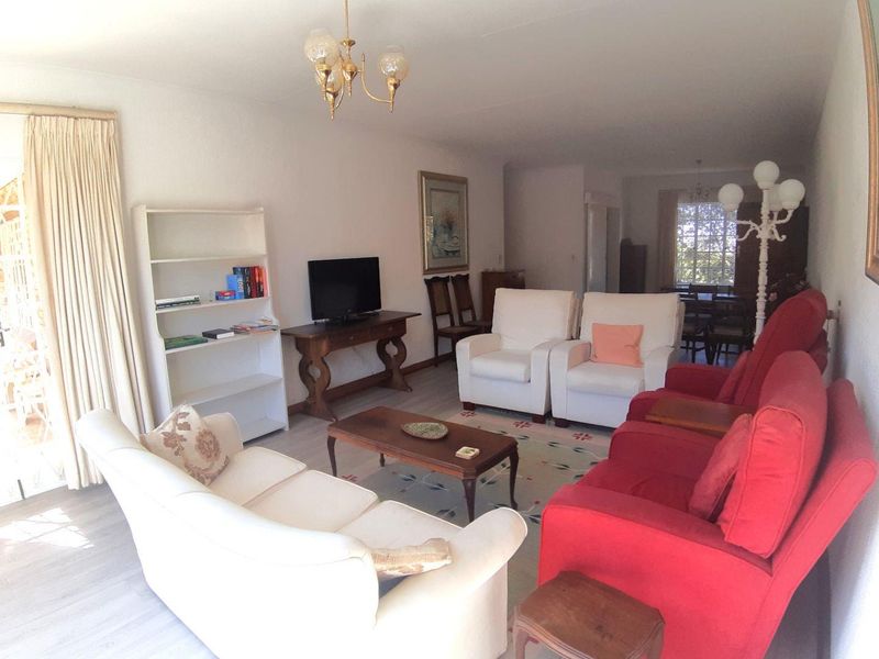 Spacious, Light-Filled Retirement Living in the Heart of Bryanston - Photo 2