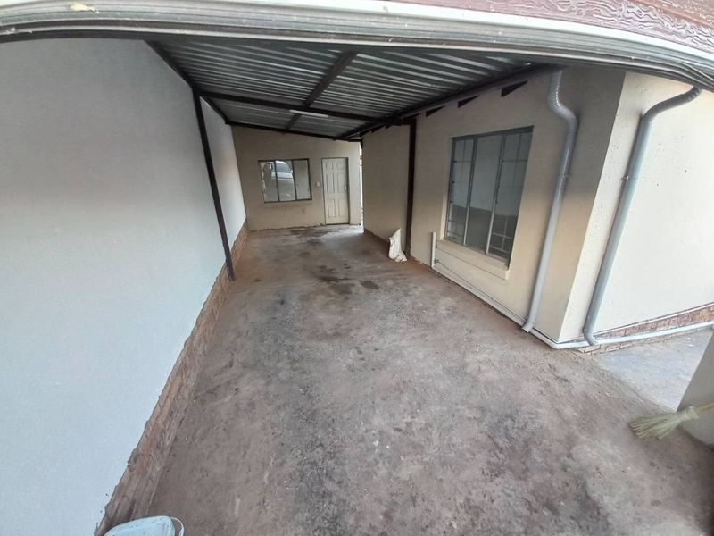 Two bedroom house for sale in Atteridgeville - Photo 7