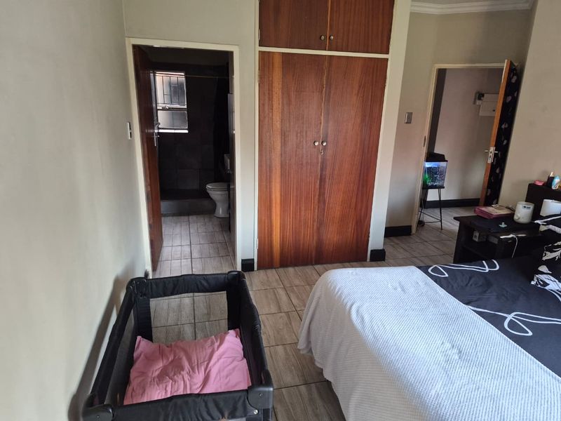 3-Bedroom Haven with a Private Garden Available 1 July 2026 - Photo 6