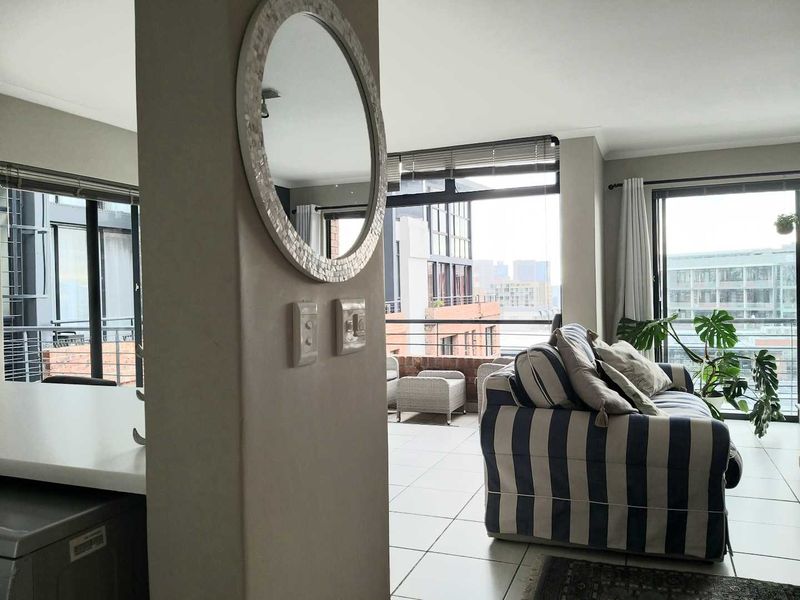 2 bed duplex in sought after Wembley square - Photo 7
