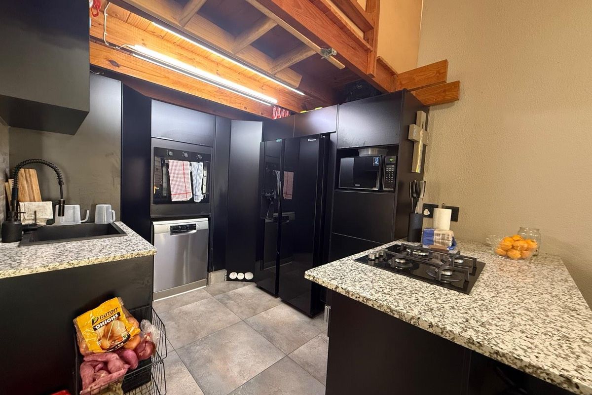 Family friendly Haven with space to grow and entertain - Photo 5
