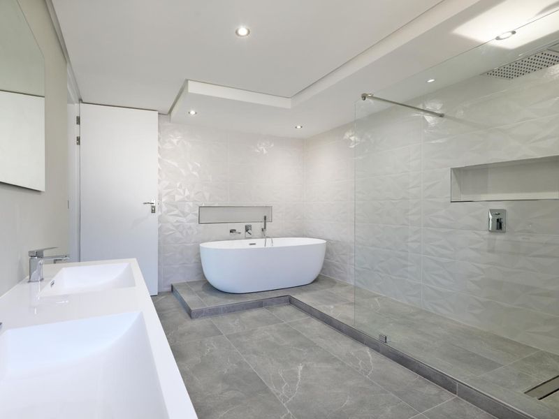 5 BEDROOM HOUSE FOR SALE IN BARONETCY ESTATE - Photo 3