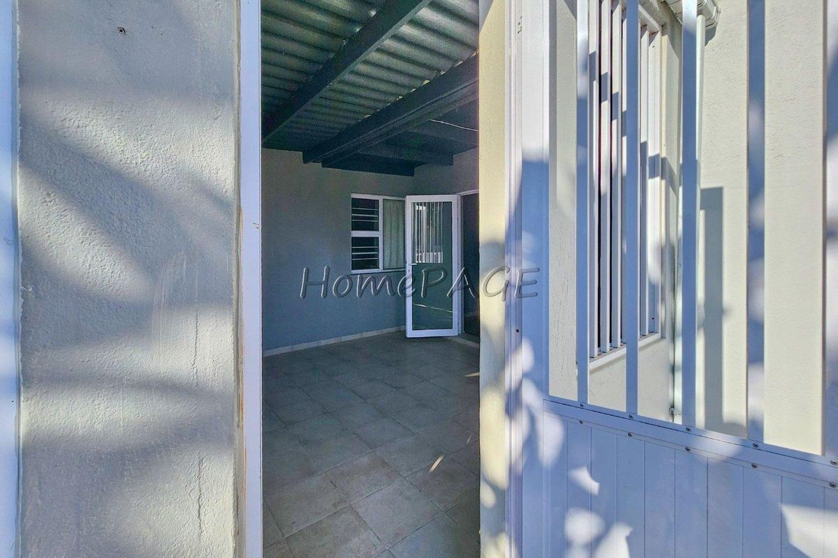Ext 3, Henties B ay:  Well Priced, Newly Renovated 4 Bedr Home for Sale - Photo 5
