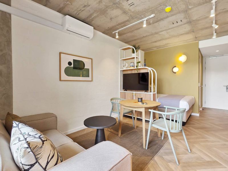 Brand New Fully Furnished Studio - Photo 7