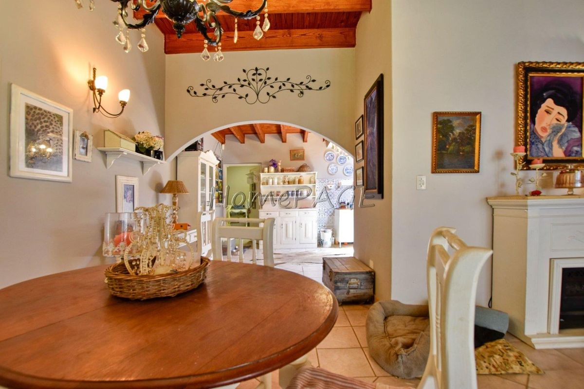 Vineta, Swakopmund:  Home with lovely period features - Photo 5