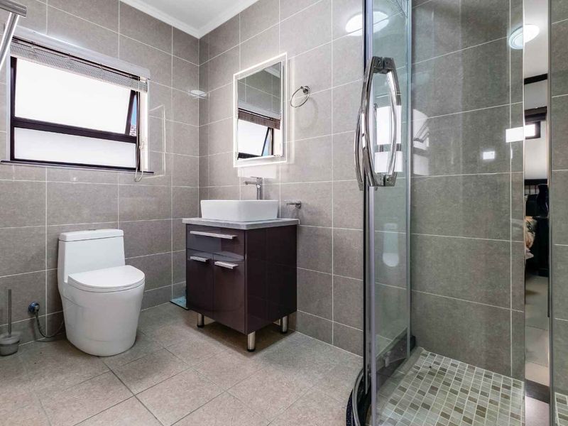 Modern 2 Bedroom, 2 Bathroom Apartment For Sale In Broadacres - Photo 8