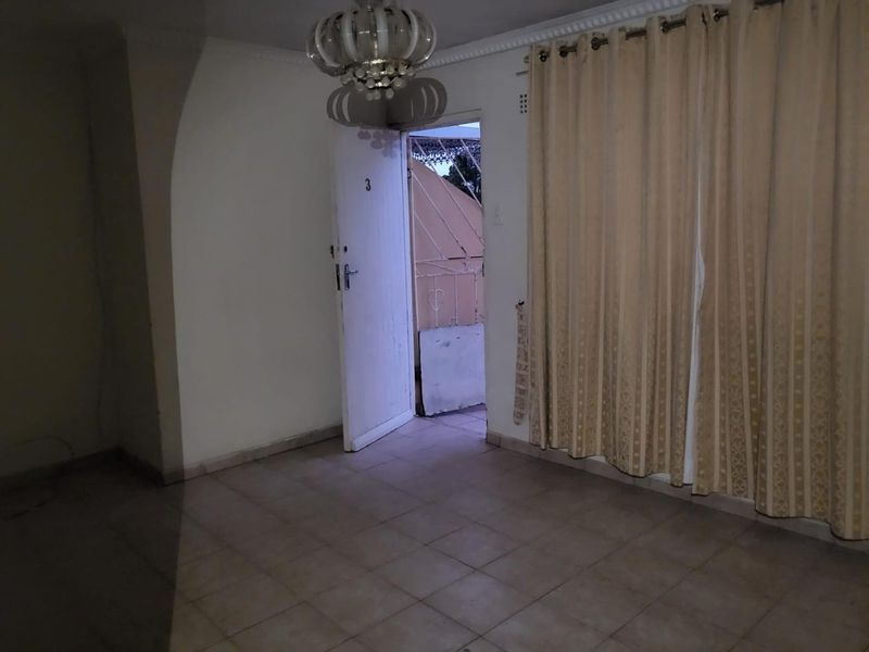 FOR SALE 2 BEDROOM GROUND FLOOR FLAT IN SHALLCROSS - Photo 3