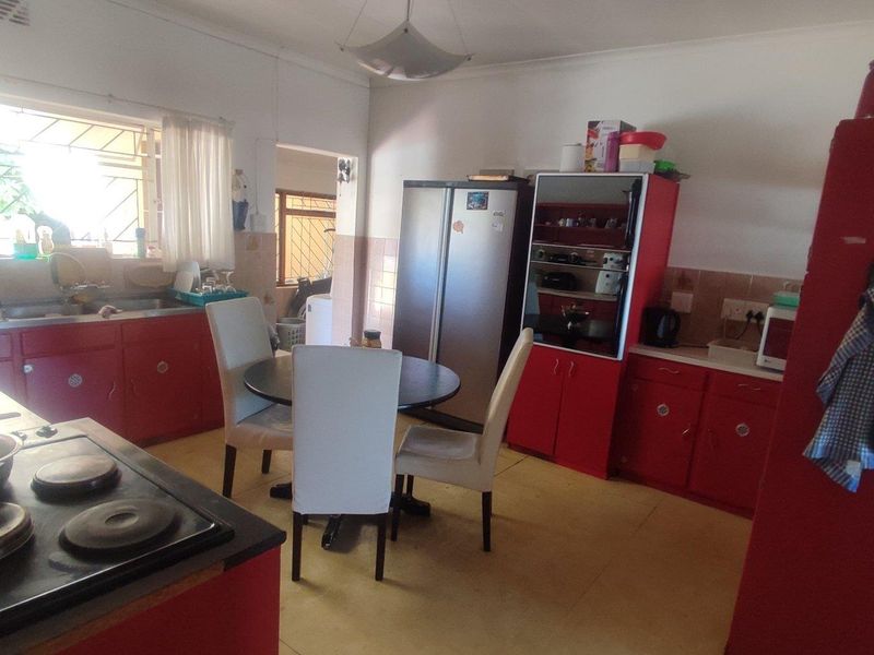 Fully Furnished! Shared House! Single Person! - Photo 5