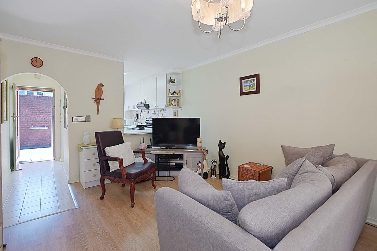 Rare Opportunity to Own in Leo – Your Perfect Secure Retreat Awaits! - Photo 4