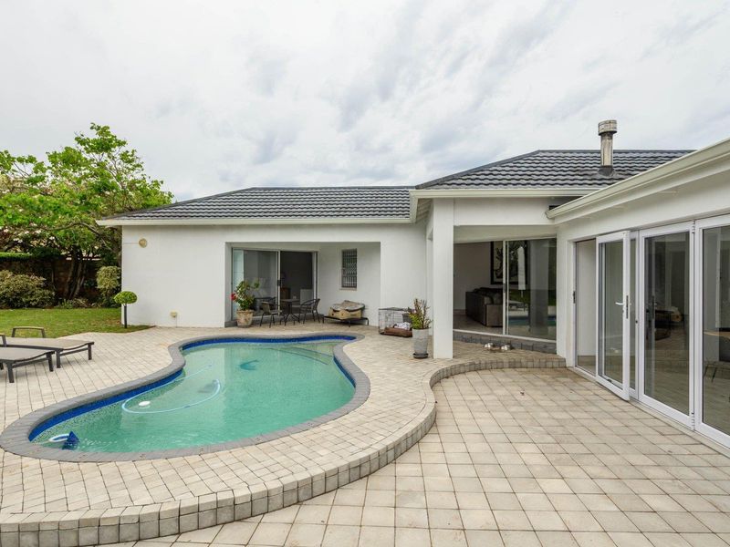 Beautiful Family Home in a Quiet Cul-de-Sac - Photo 1