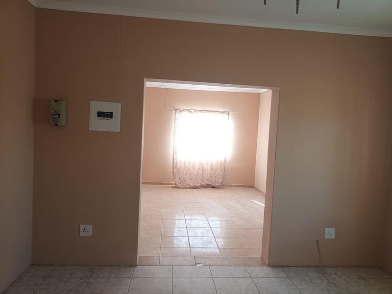 3 Bedroom House For Sale in Rehoboth - Photo 5