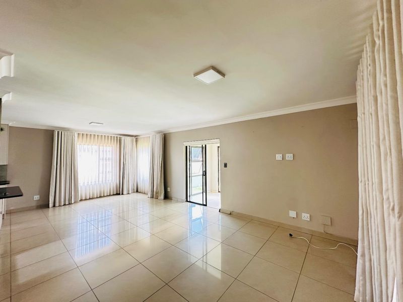 Modern 4-Bedroom Family Home in Secure Montana Estate – For sale - Photo 7