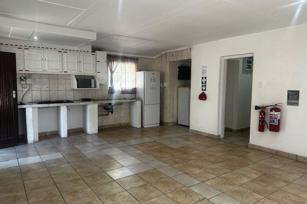 Student Paradise - Fully Furnished and Ready for You - Photo 2