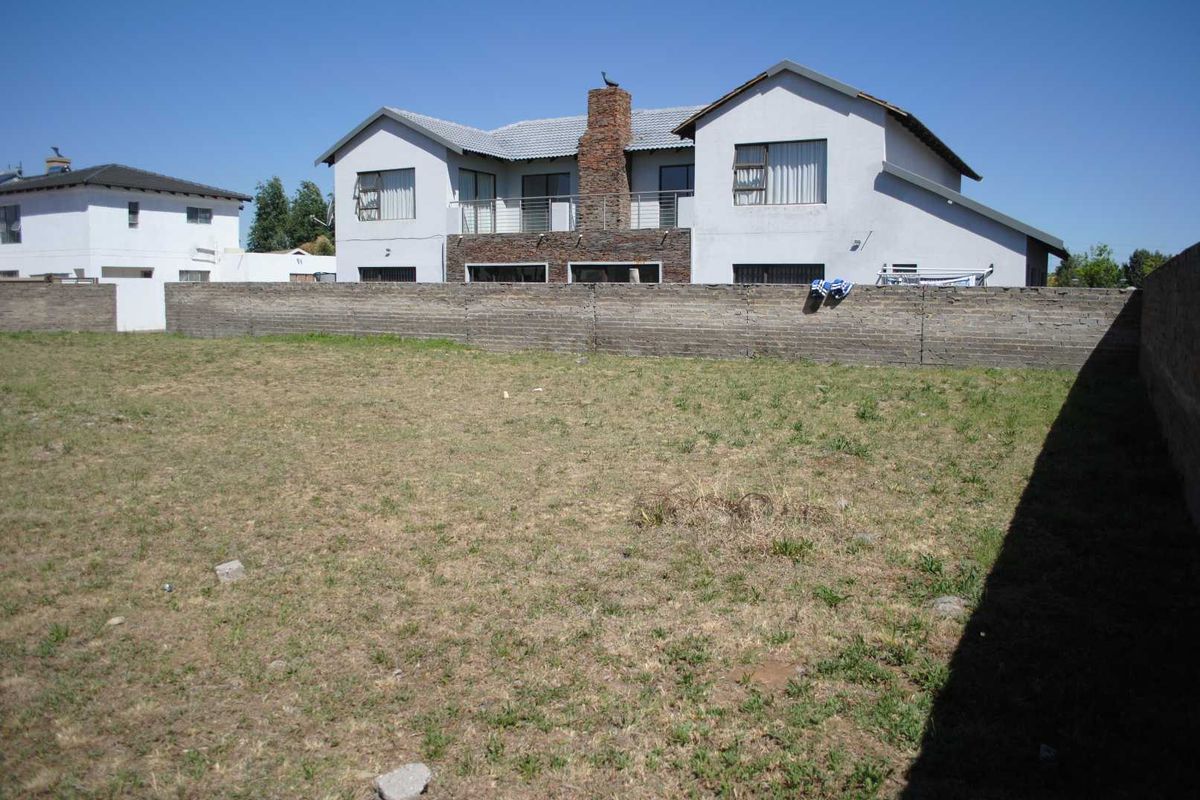 Spacious stand in a secure upmarket Estate within the borders of Midvaal Municipality - Photo 4