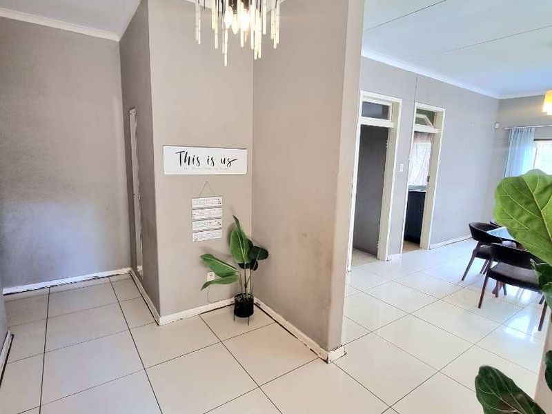 HOUSE FOR SALE IN WINDHOEK WEST - Photo 6