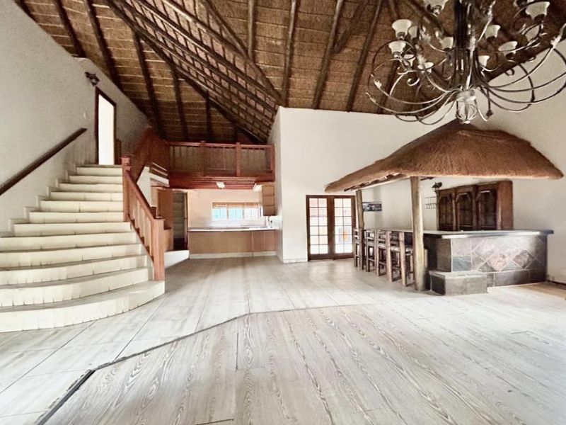 Prime location. Pure impact. - Photo 5