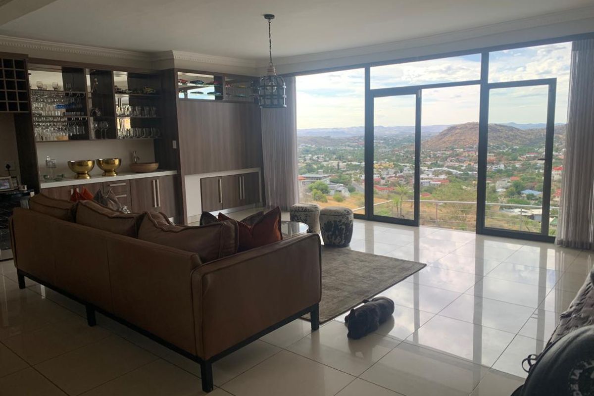 Luxury Meets Functionality in Your Dream Home - Photo 4