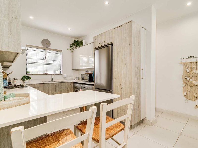 CONTEMPORARY 2 BEDROOM GARDEN APARTMENT FOR RENT IN BROADACRES - Photo 5