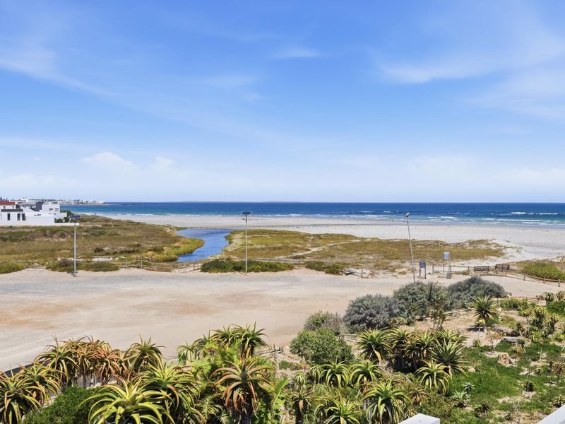 3 Bedrooms | Exceptional Space | Ocean & Mountain Outlook - Photo 9