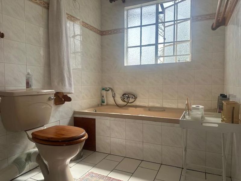 Baysvalley Beauty with Income Potential – Spacious Duet & Bachelor Flat - Photo 10