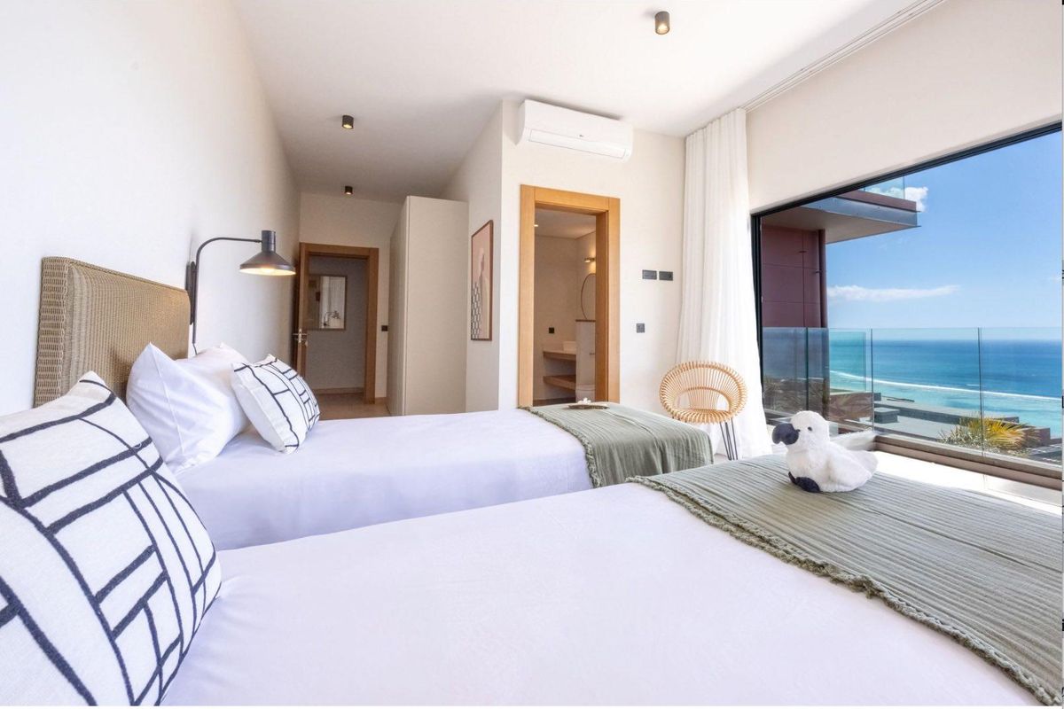 Ultimate Luxury Living - Where Prestige Meets Paradise. - Photo 5