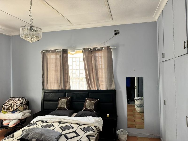 4 Bedrooms house for sale in Grootfontein, Situated in Town - Photo 7