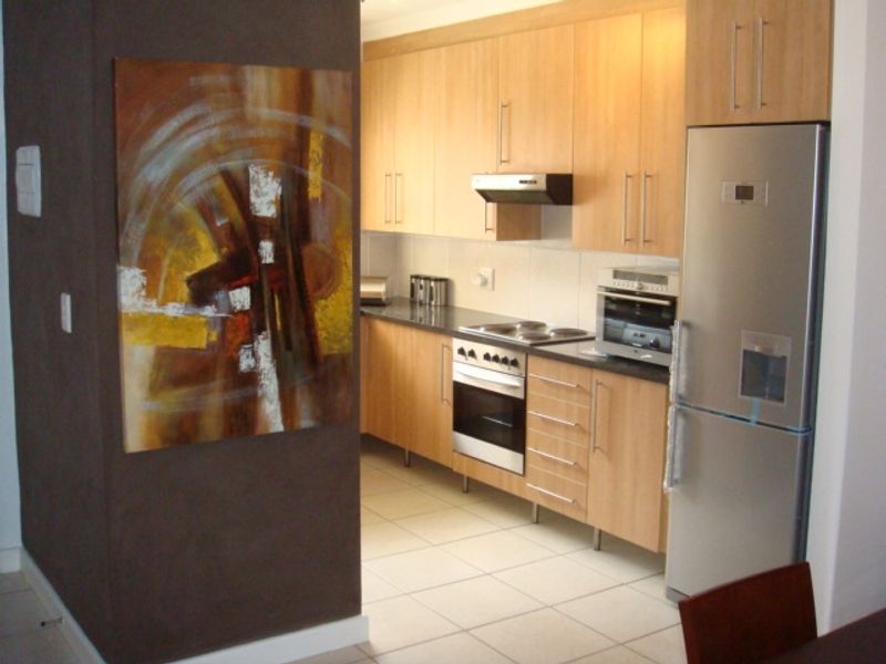 Furnished 2 Bedrooms - Photo 2