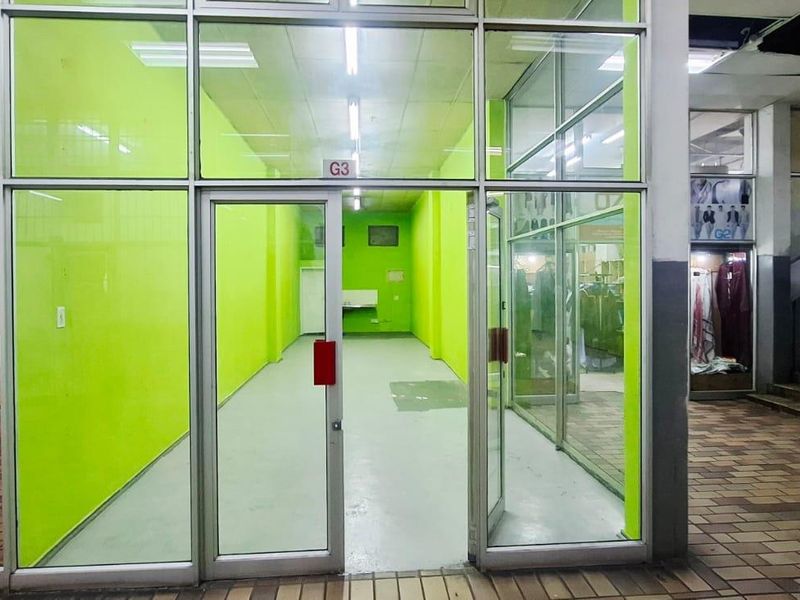 **Prime Commercial Space Available in Durban CBD - Perfect for Retail or Professional Services** - Photo 1
