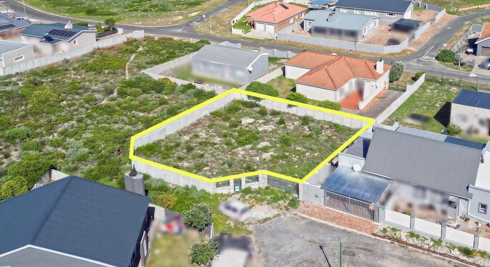 Photo - with the gate in front of us.